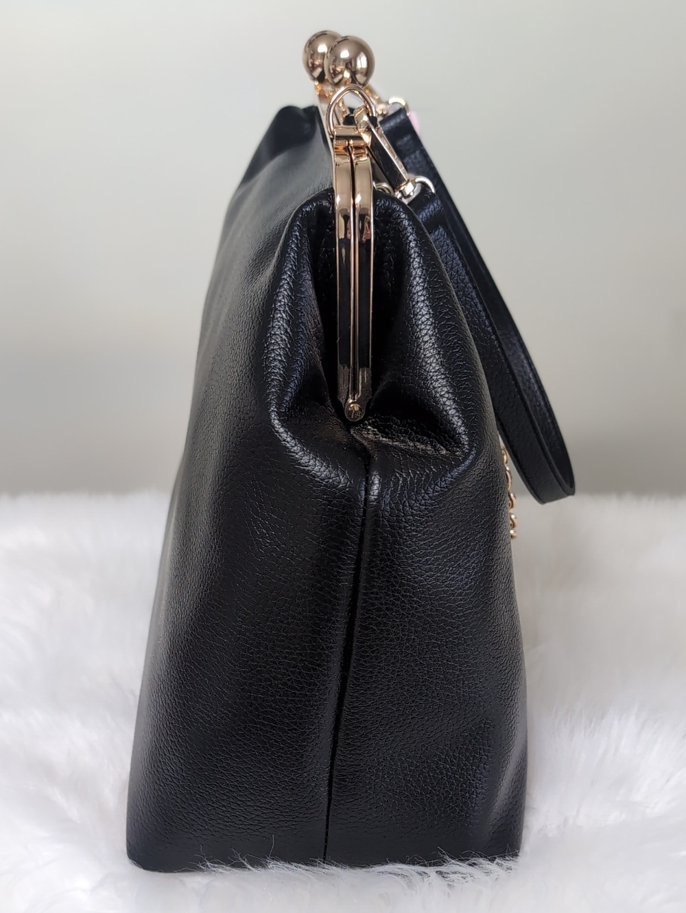 Viral 🎥 Juicy Couture Chic Y2K Large Kiss Lock Frame Clutch, Licorice + Pink 🩷 - Picture 6 of 16